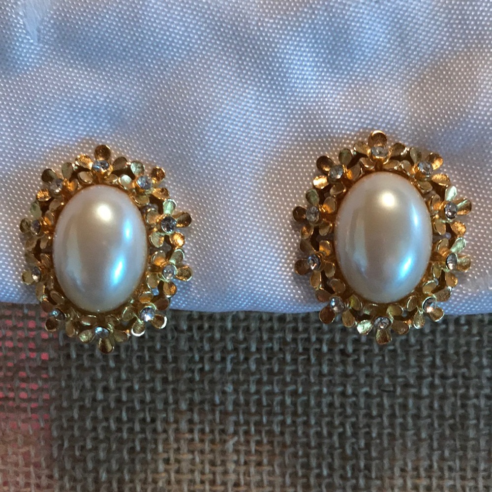 Pearl and gold tone clip earrings